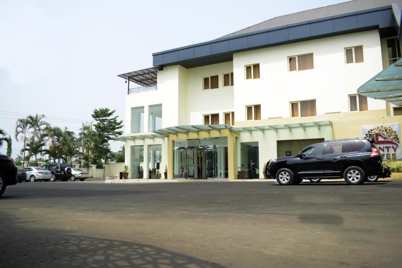 Monty Suites & Golf Uyo Exterior foto